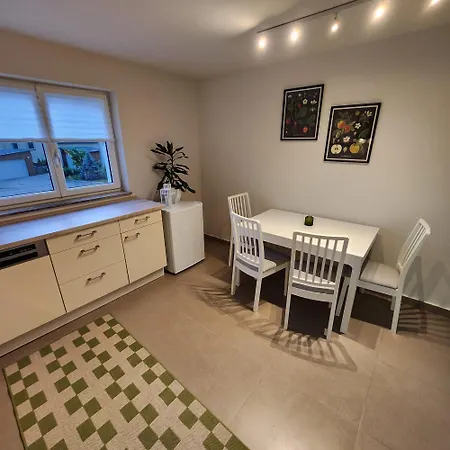 Esmeralda Mit Sonnenterrasse & Grossem Parkplatz Apartment *