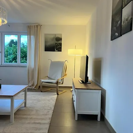 Moderne 72M2 Ferienwohnung Mit Sonnenterrase Top Lage 아파트