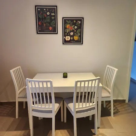 Moderne 72M2 Ferienwohnung Mit Sonnenterrase Top Lage Apartmán